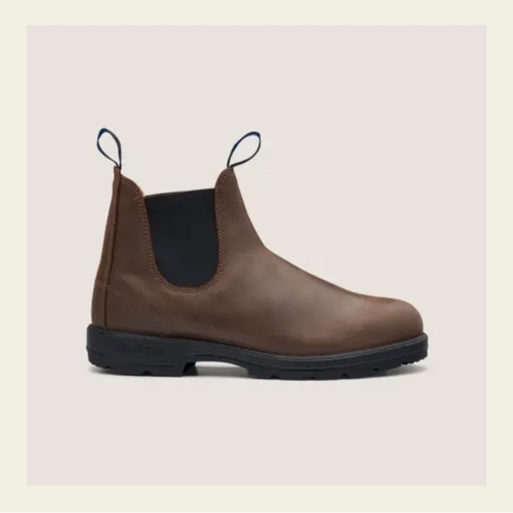BLUNDSTONE #1477 WOMEN'S THERMAL
CHELSEA BOOTS - ANTIQUE BROWN